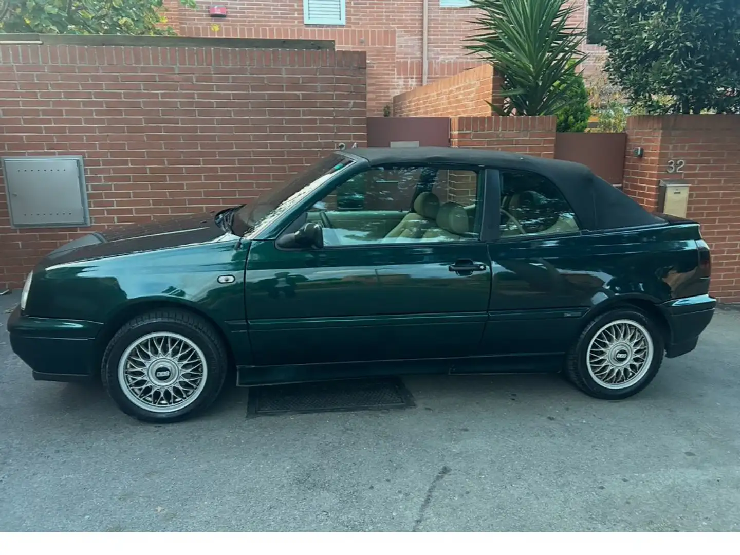 Volkswagen Golf Cabriolet 1.9 tdi 90 CV Classic Edition Zöld - 1