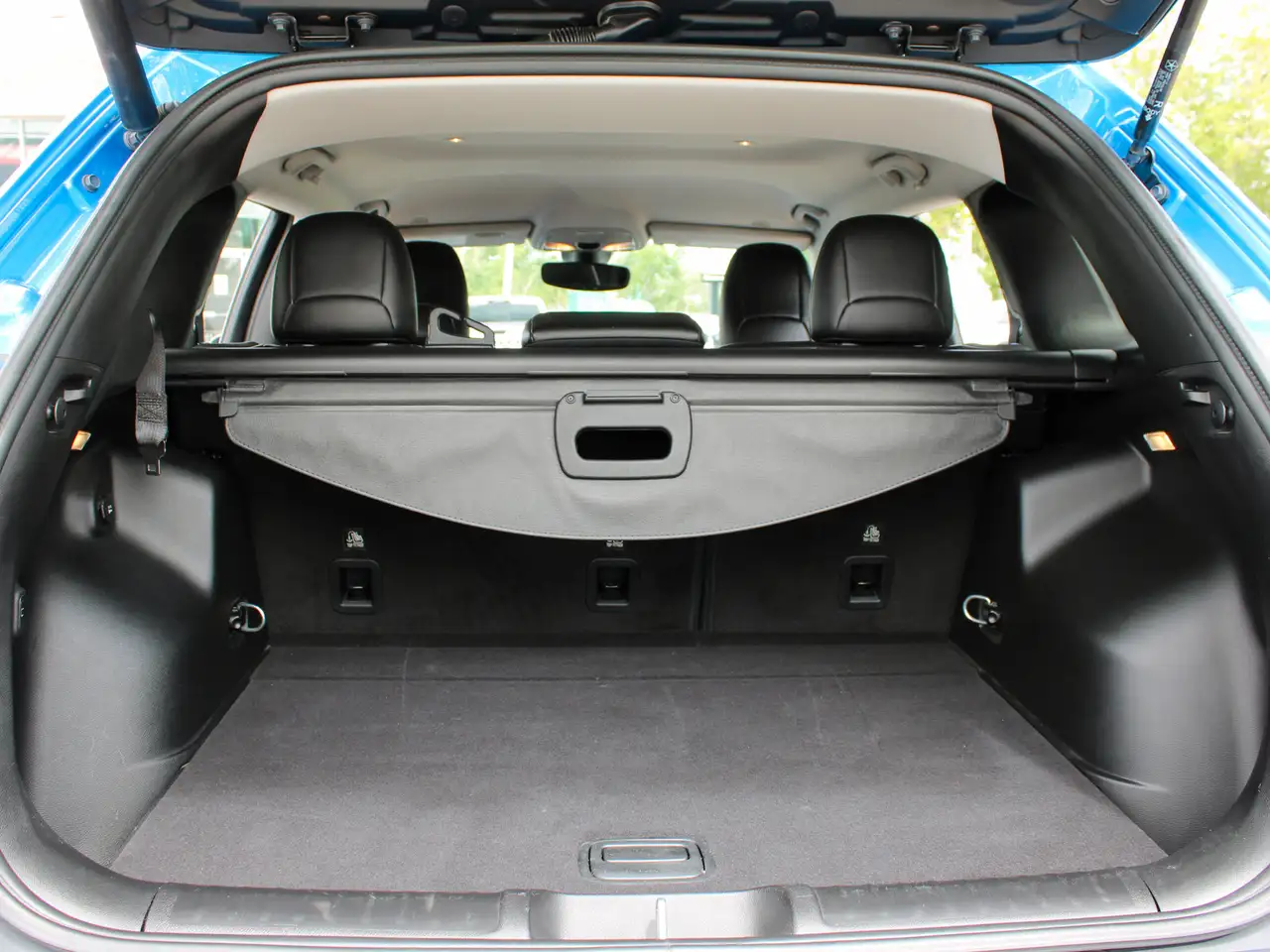 Jeep Cherokee photo Jeep Cherokee