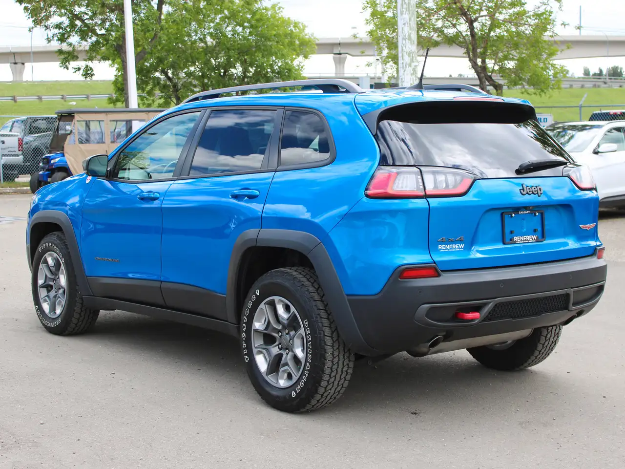 Jeep Cherokee photo Jeep Cherokee