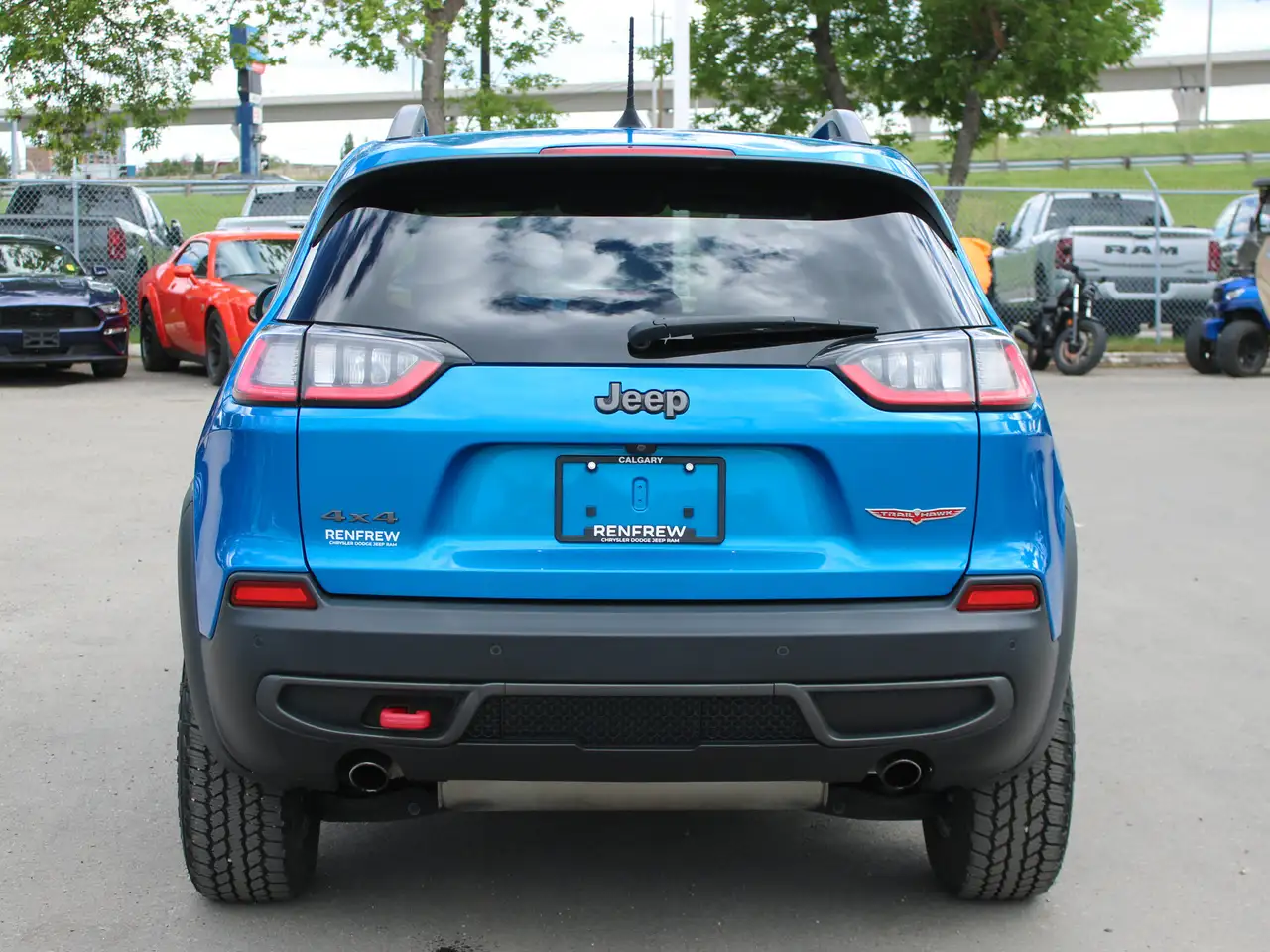 Jeep Cherokee photo Jeep Cherokee
