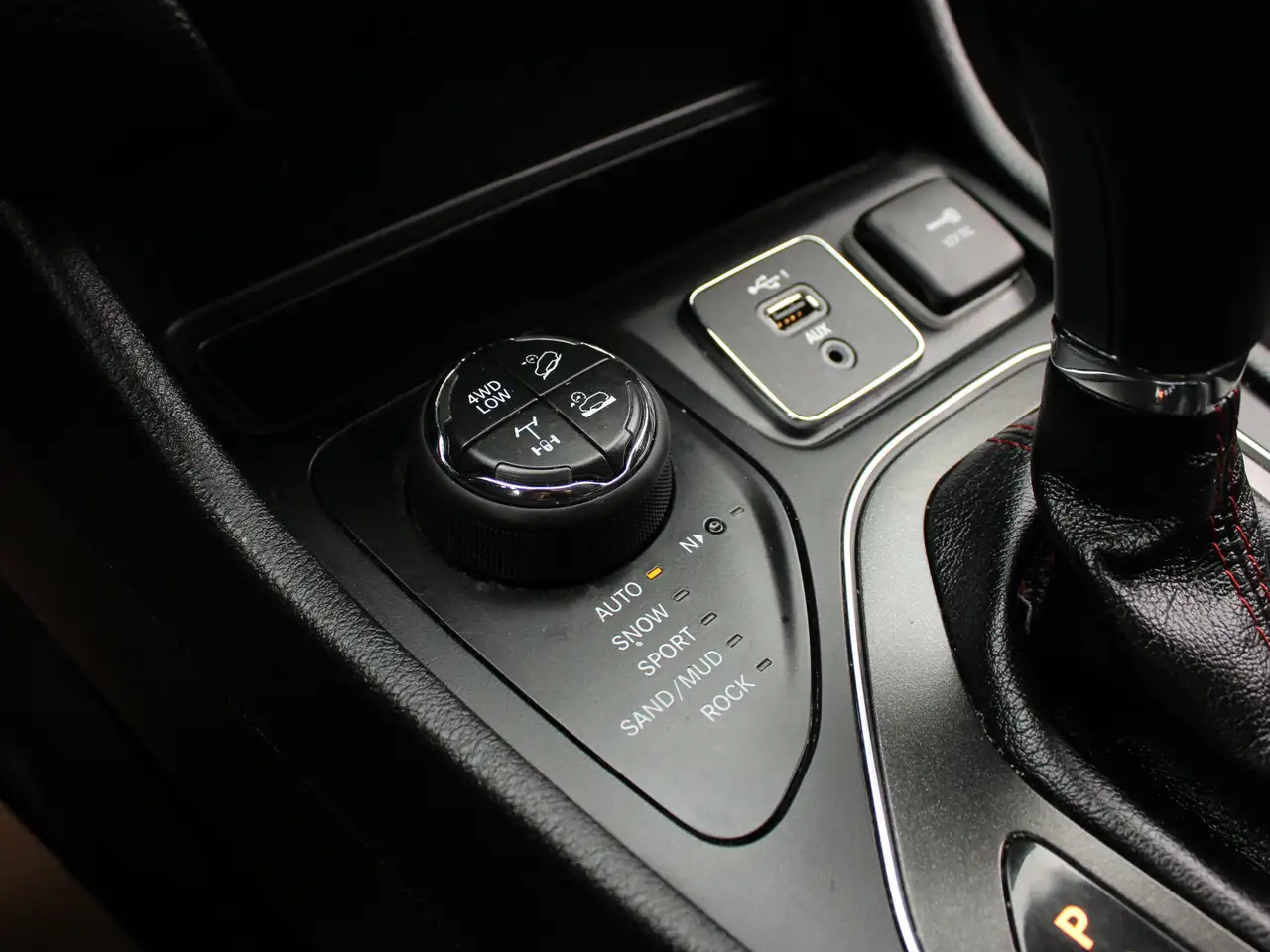 Jeep Cherokee photo Jeep Cherokee