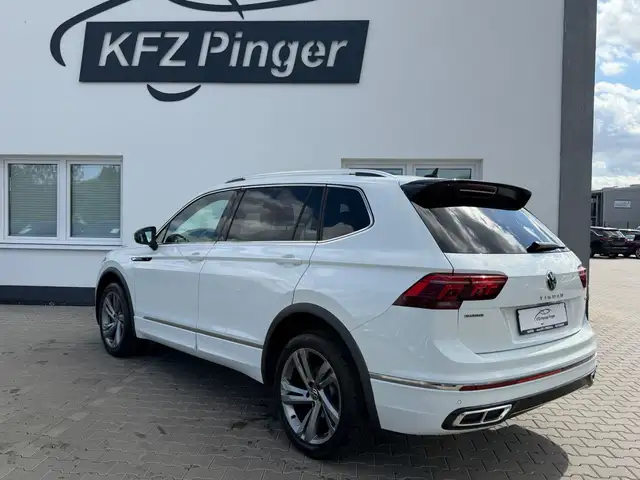 Volkswagen Tiguan Allspace view 6
