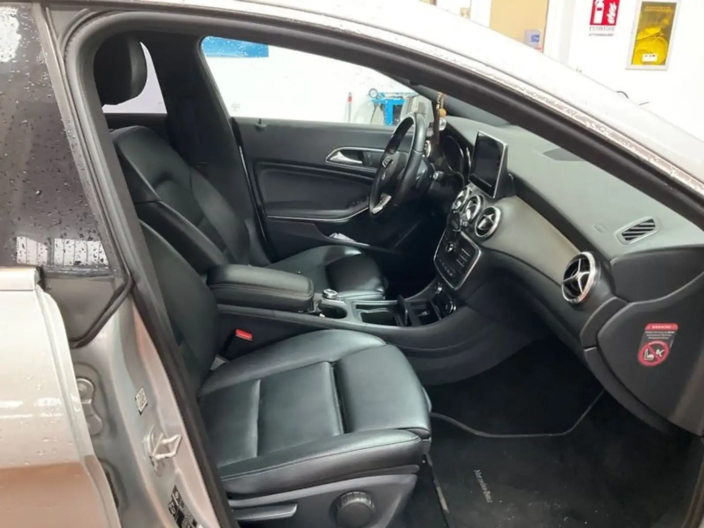 Mercedes-Benz CLA 180 CLA 180 Sport Grigio - 2