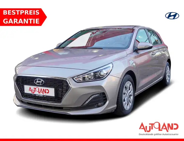 Hyundai i30 1.4 Select Klima Kamera Navi Tempomat