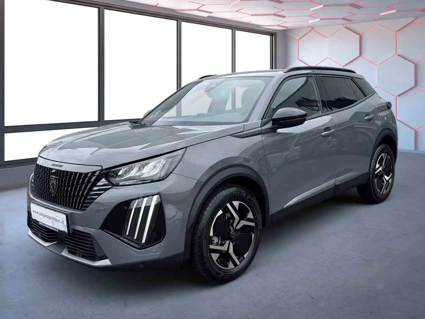 Peugeot 2008 PureTech 130 EAT8 Allure Aut. NP 33.465.- -22%* Grau - 1