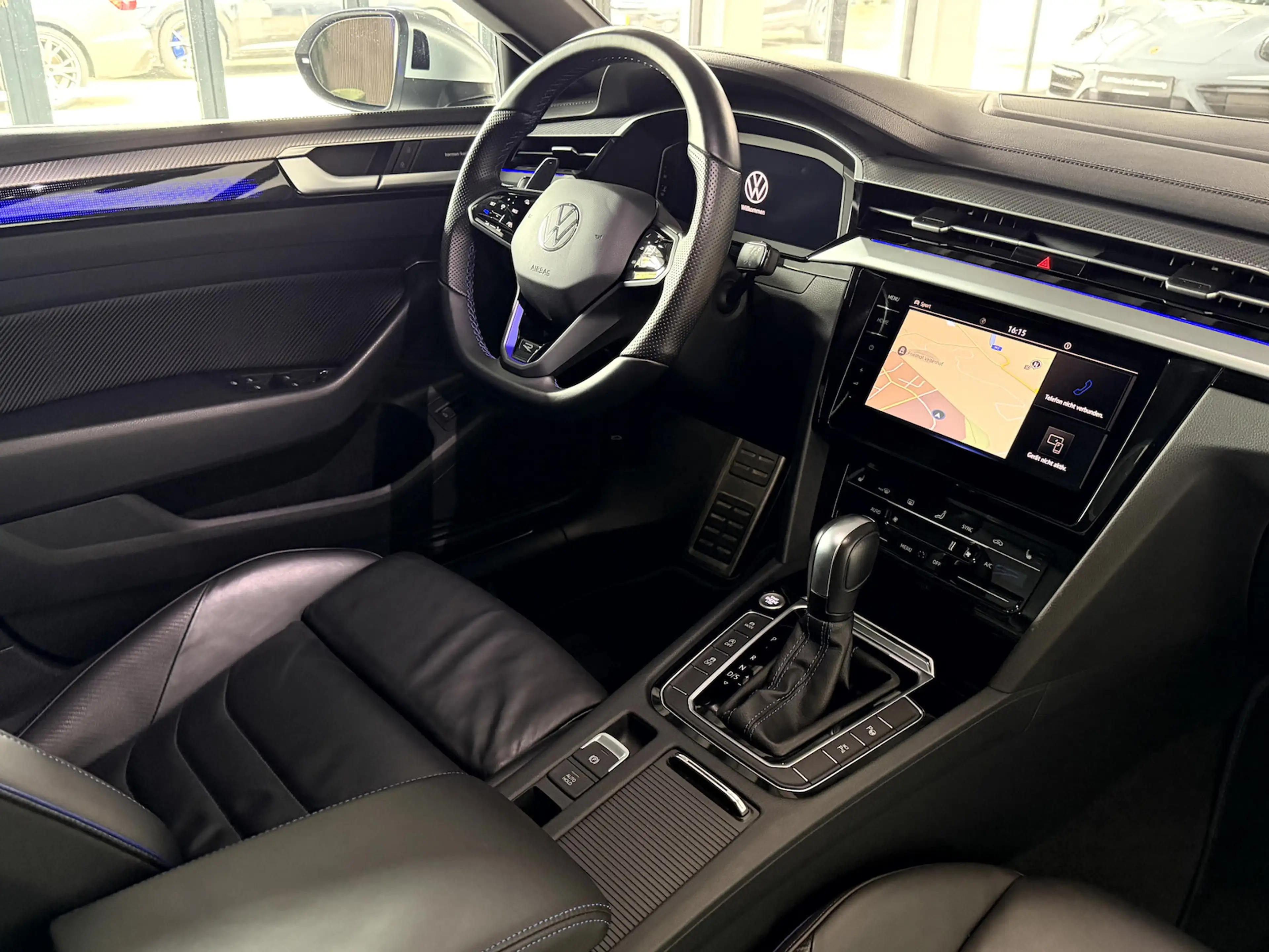 Volkswagen Arteon Shooting Brake R 2.0 TSI*Pano*H&K*HUD*AHK* — photo 11