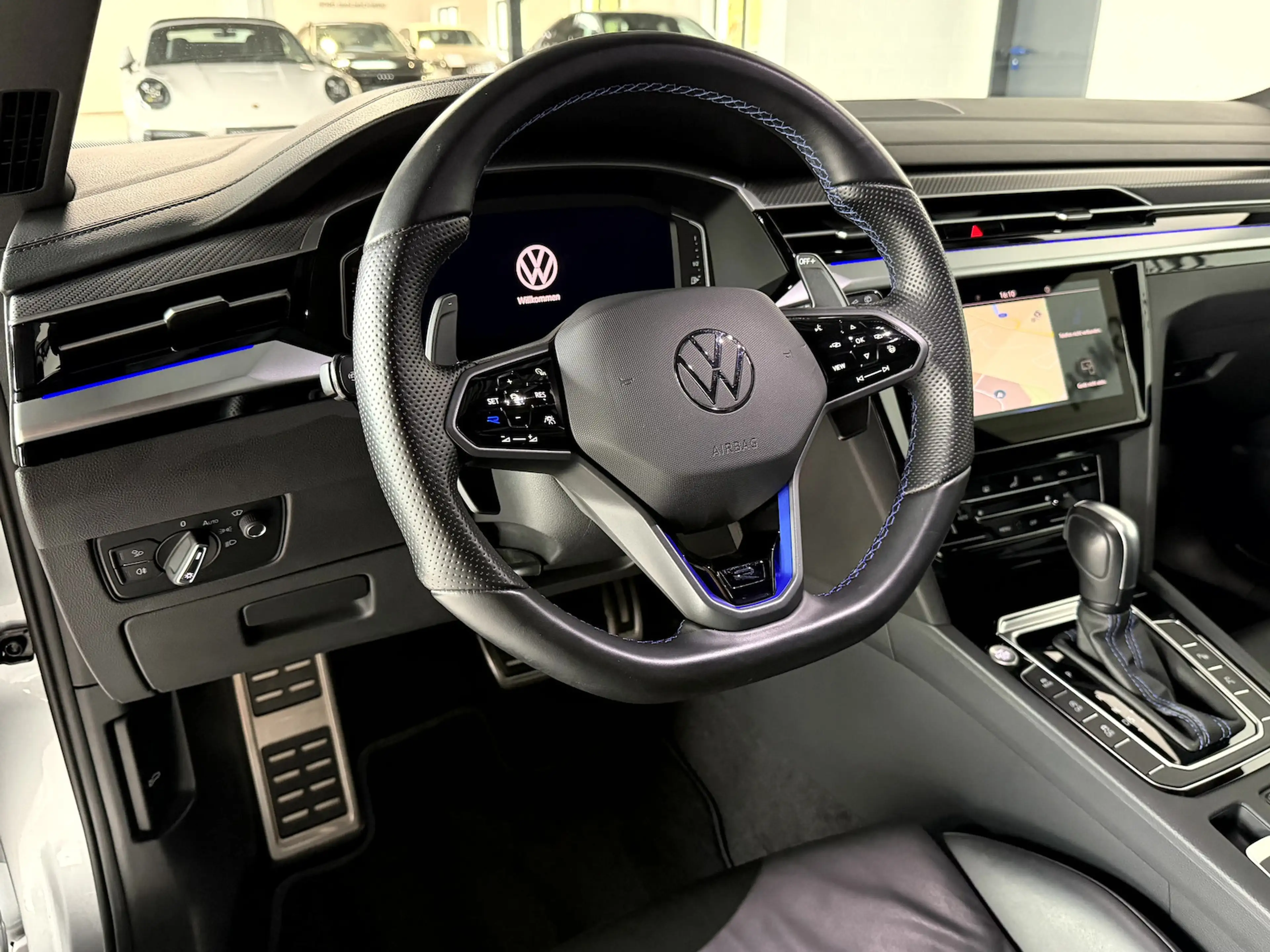 Volkswagen Arteon Shooting Brake R 2.0 TSI*Pano*H&K*HUD*AHK* — photo 13