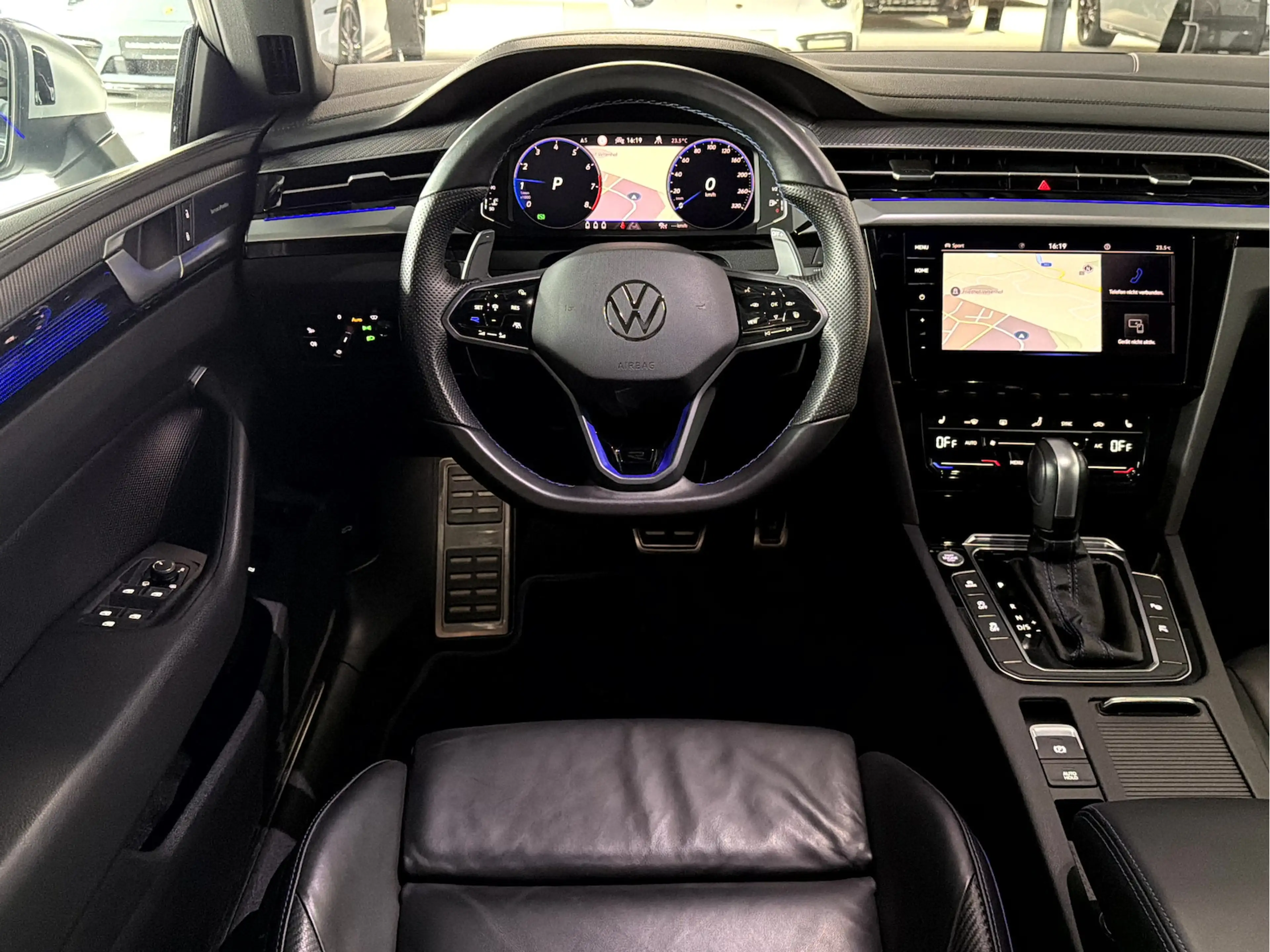 Volkswagen Arteon Shooting Brake R 2.0 TSI*Pano*H&K*HUD*AHK* — photo 12