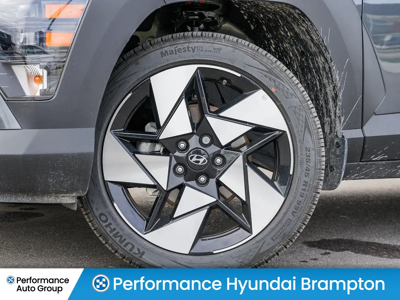 Hyundai KONA снимка Hyundai KONA