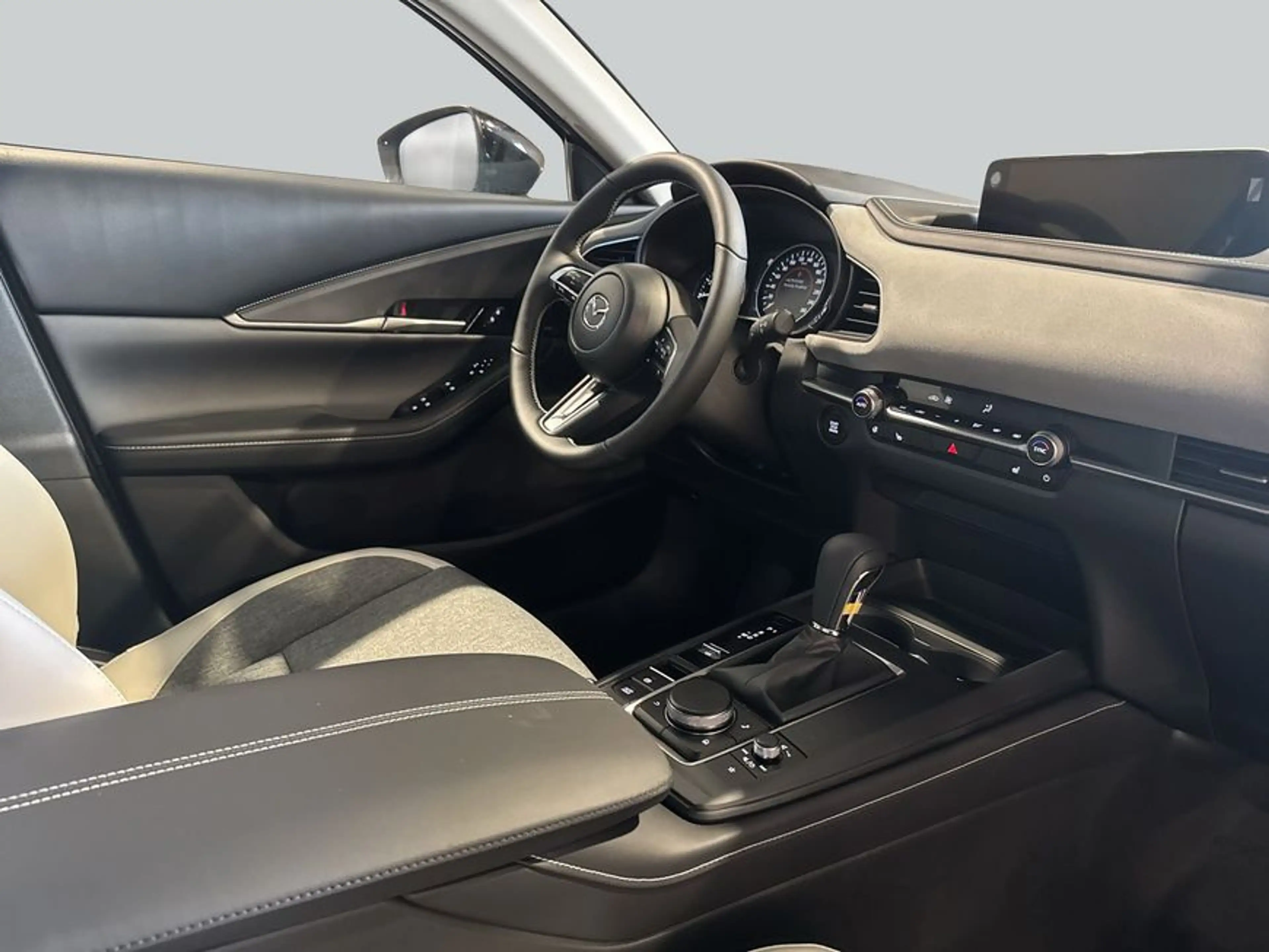 Mazda CX-30 e-SKYACTIVE X 186 Aut. MAKOTO 137 kW, 5-türi — photo 15