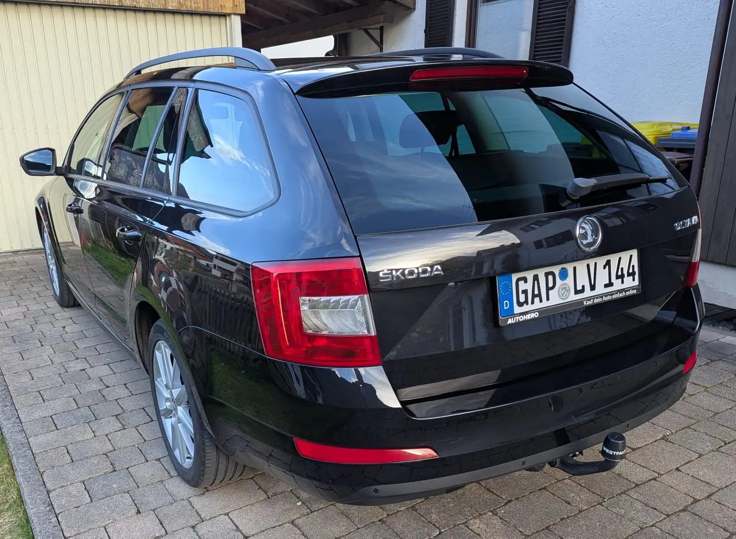 Skoda Octavia Elegance Schwarz - 2