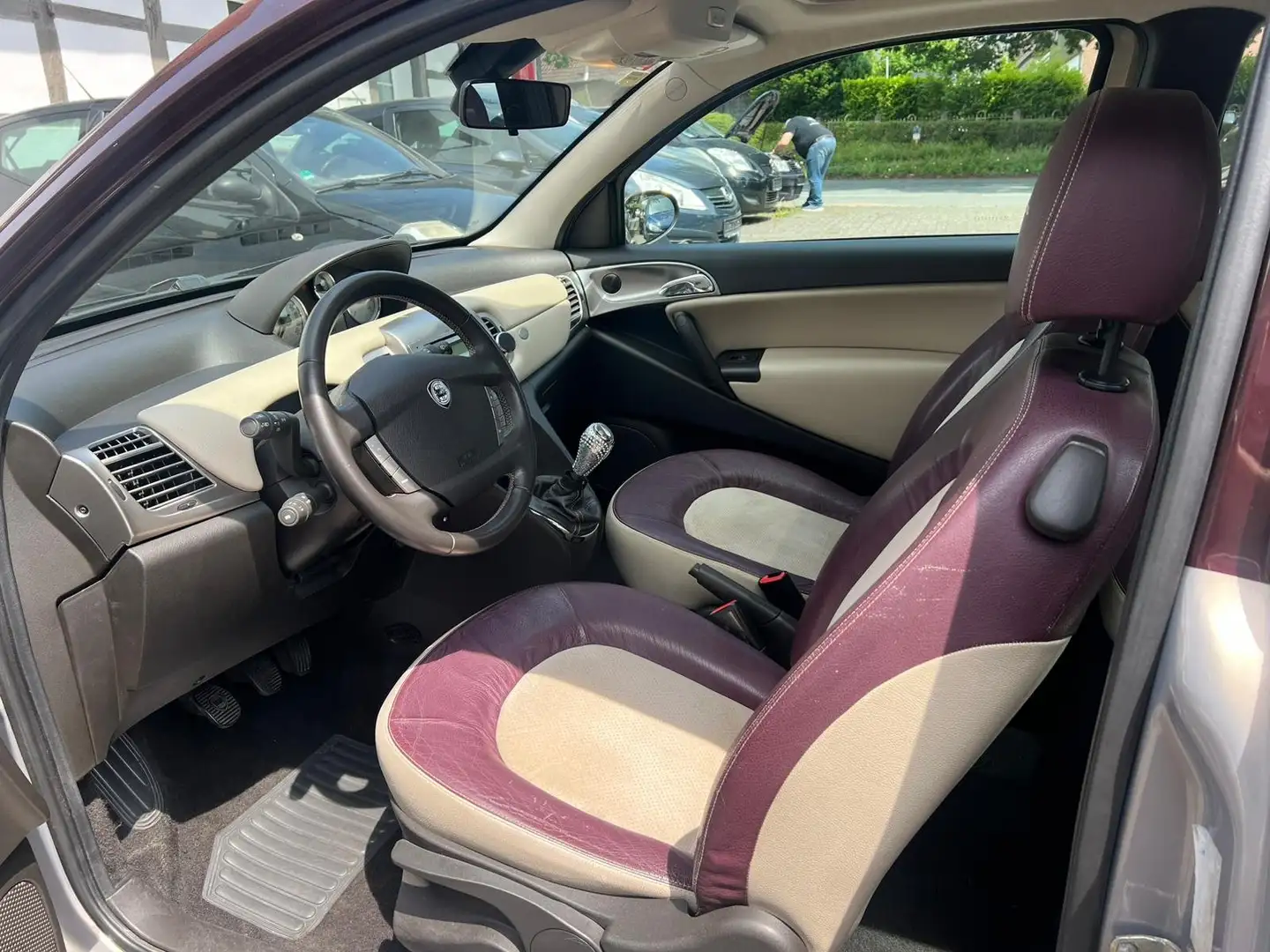 Lancia Ypsilon Y 1.3 16v Multijet Platino Gris - 1