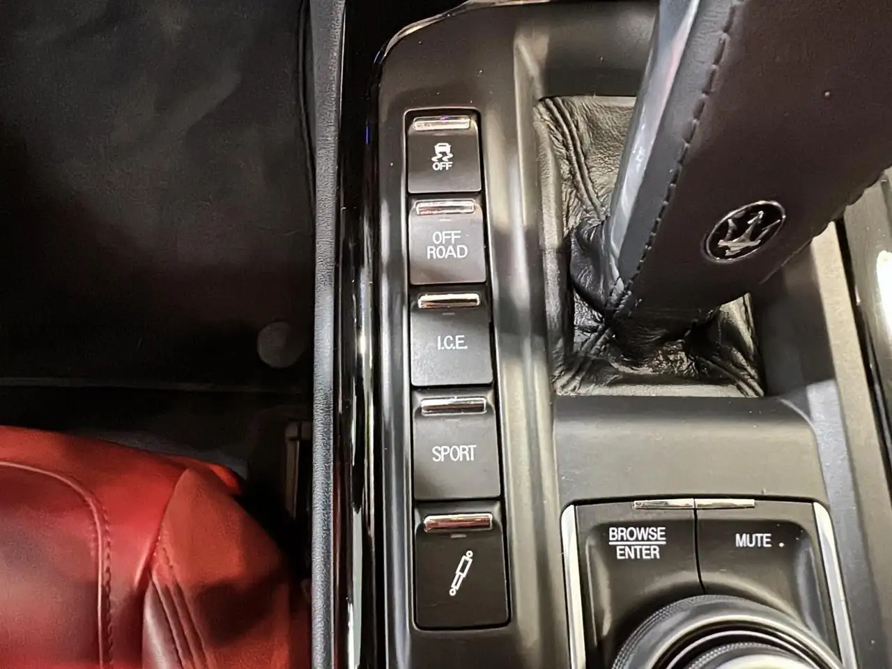 Maserati Levante снимка Maserati Levante