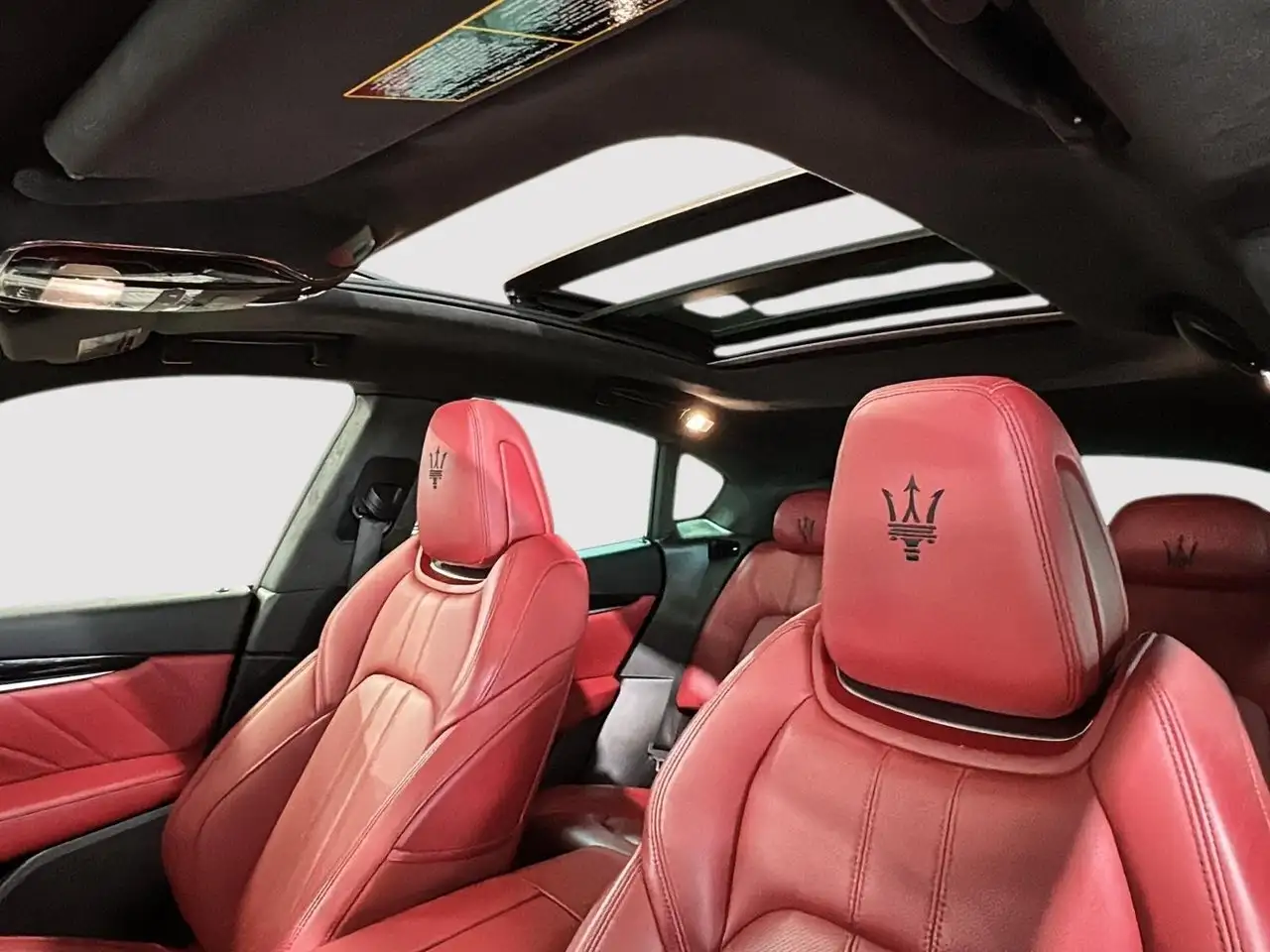 Maserati Levante снимка Maserati Levante