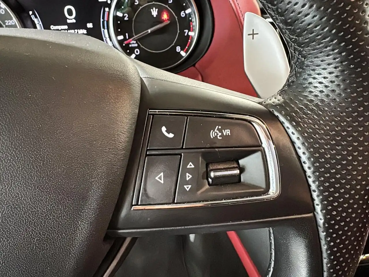 Maserati Levante снимка Maserati Levante