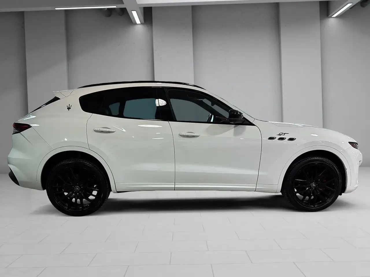 Maserati Levante снимка Maserati Levante