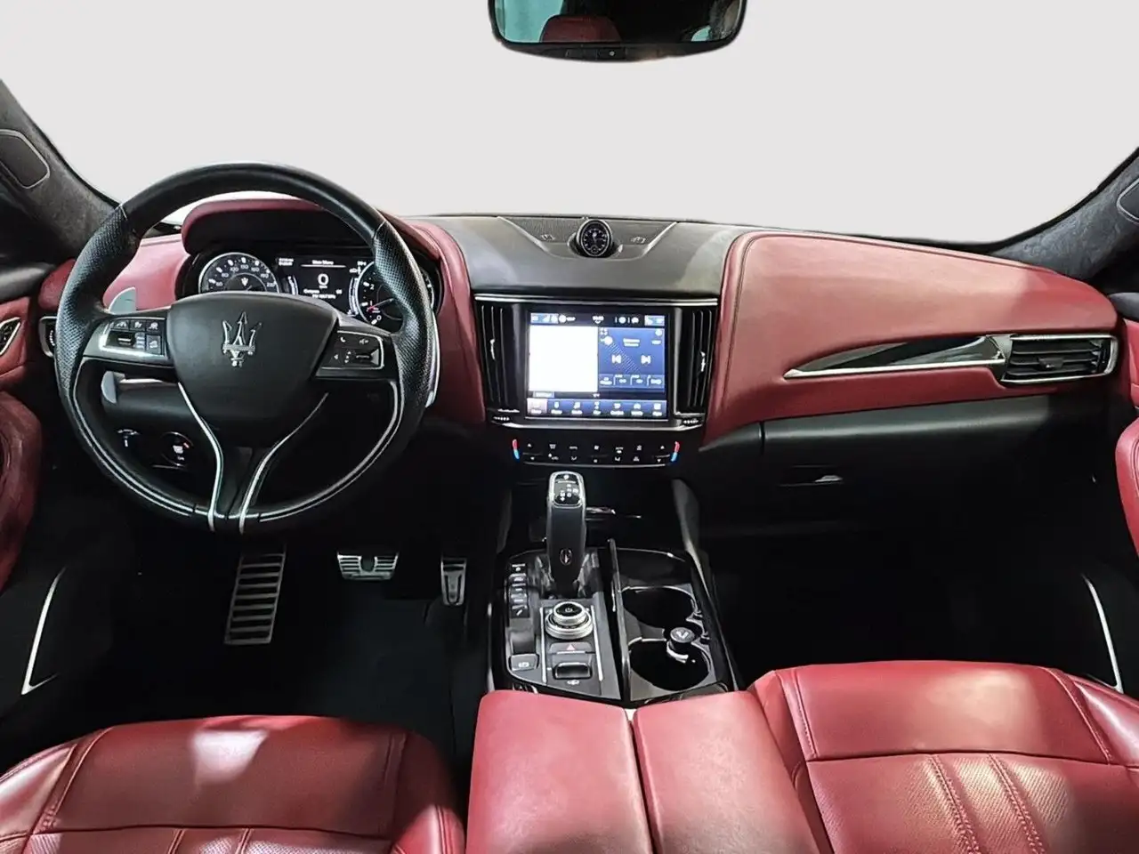 Maserati Levante снимка Maserati Levante