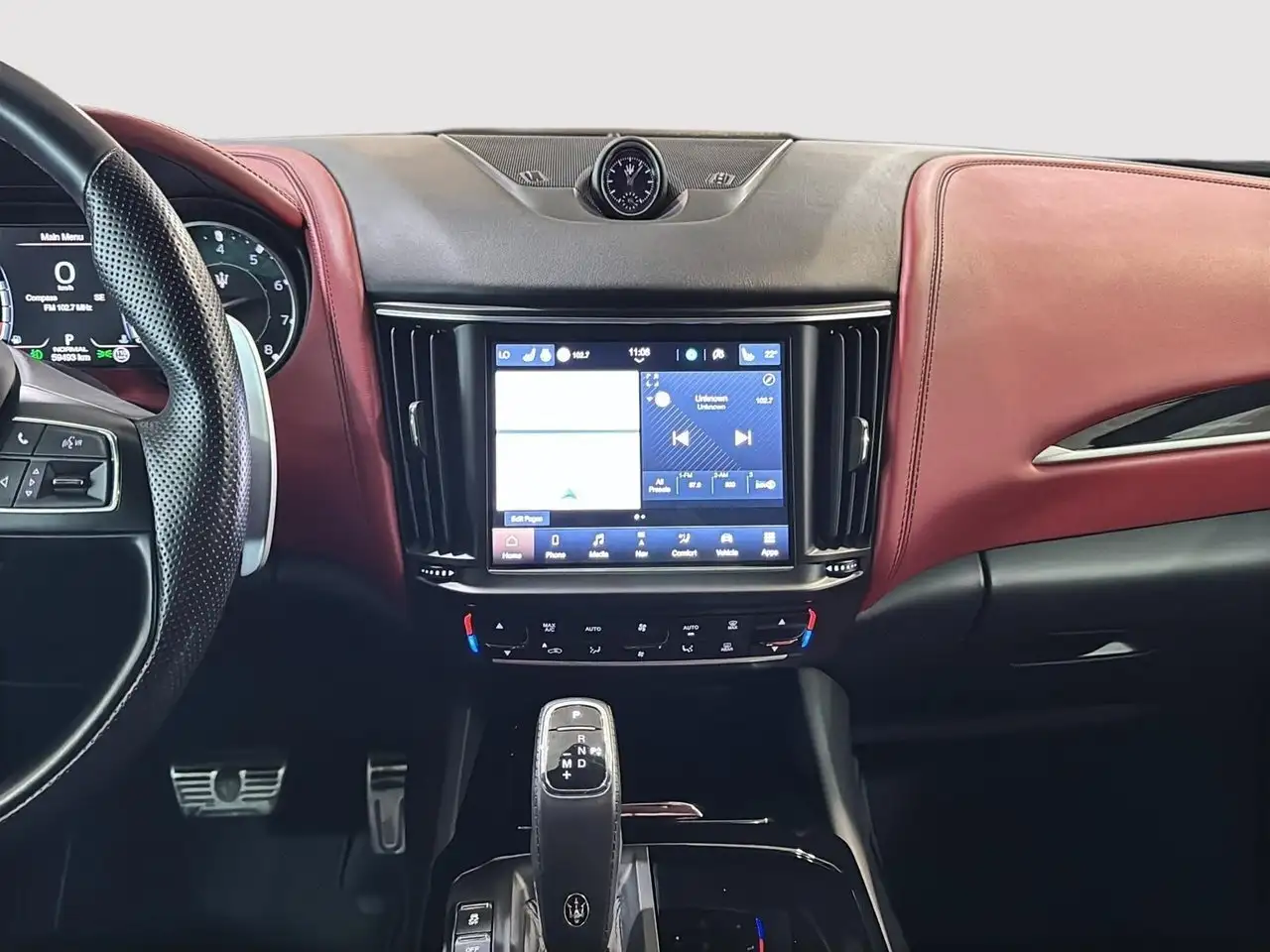Maserati Levante снимка Maserati Levante