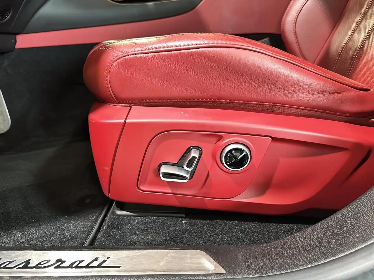 Maserati Levante снимка Maserati Levante
