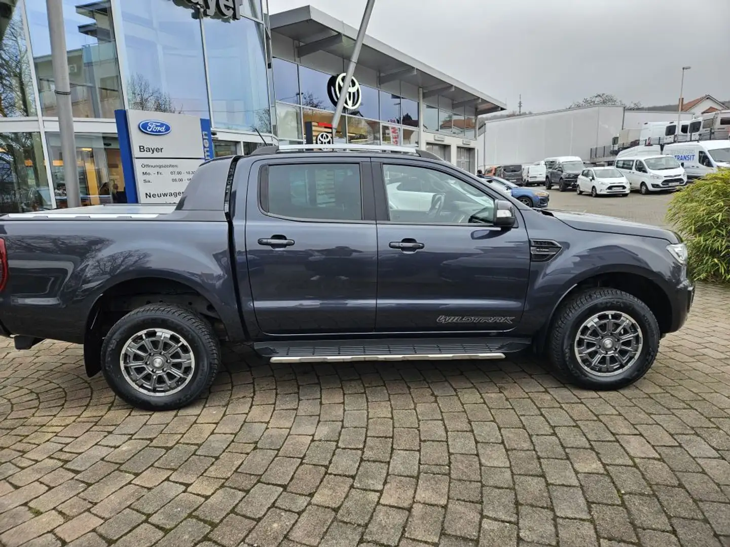 Ford Ranger 2,0 l TDCi Panther Autm. Wildtrak Grau - 2