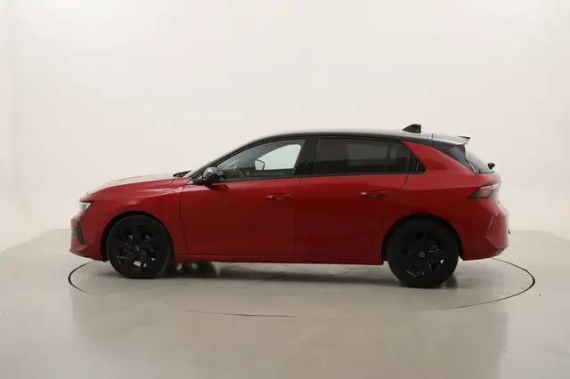 Opel Astra view 2