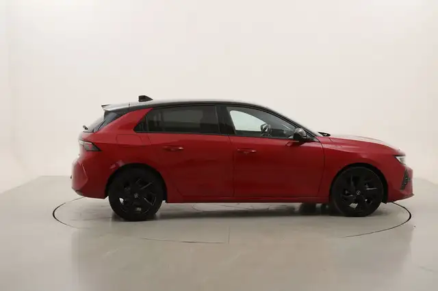 Opel Astra view 6