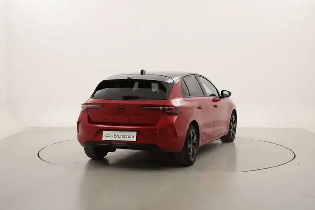 Opel Astra view 5