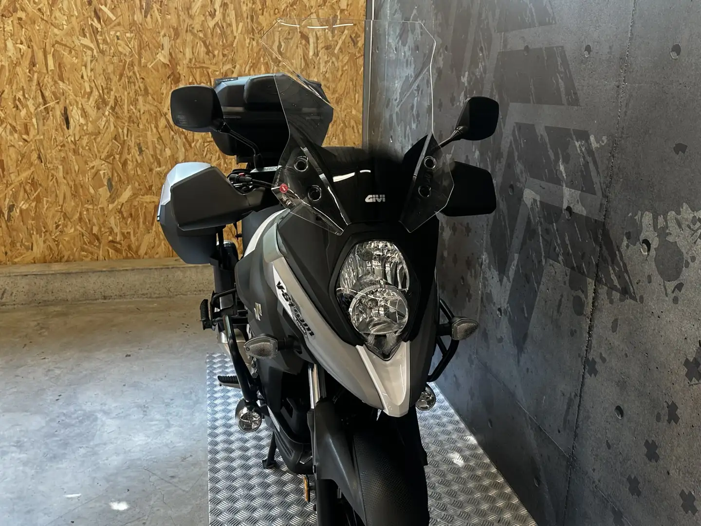 Suzuki V-Strom 650 Blanc - 2