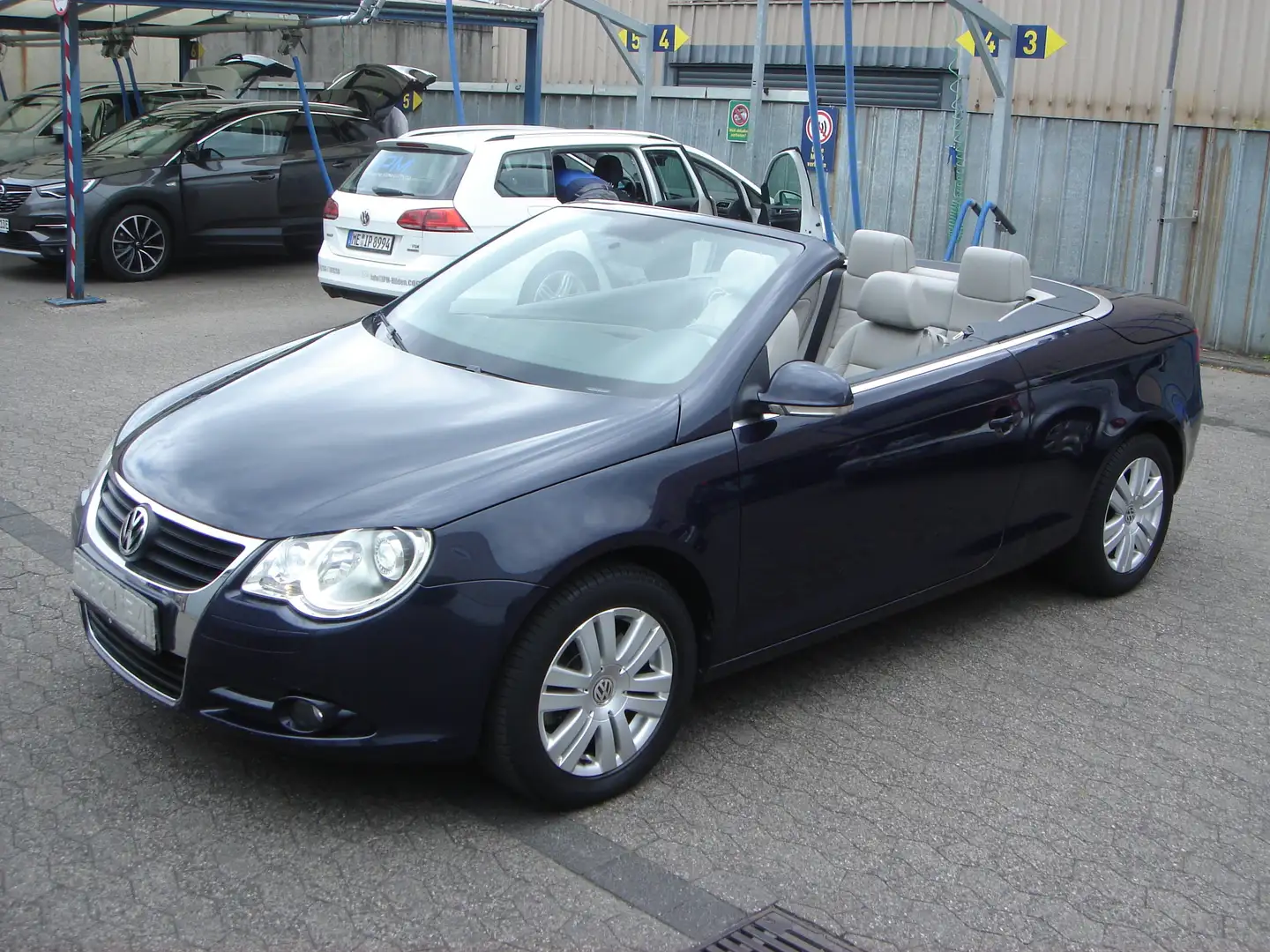 Volkswagen Eos Eos Diesel 2.0 TDI DPF DSG Individual Chrom Синий - 1