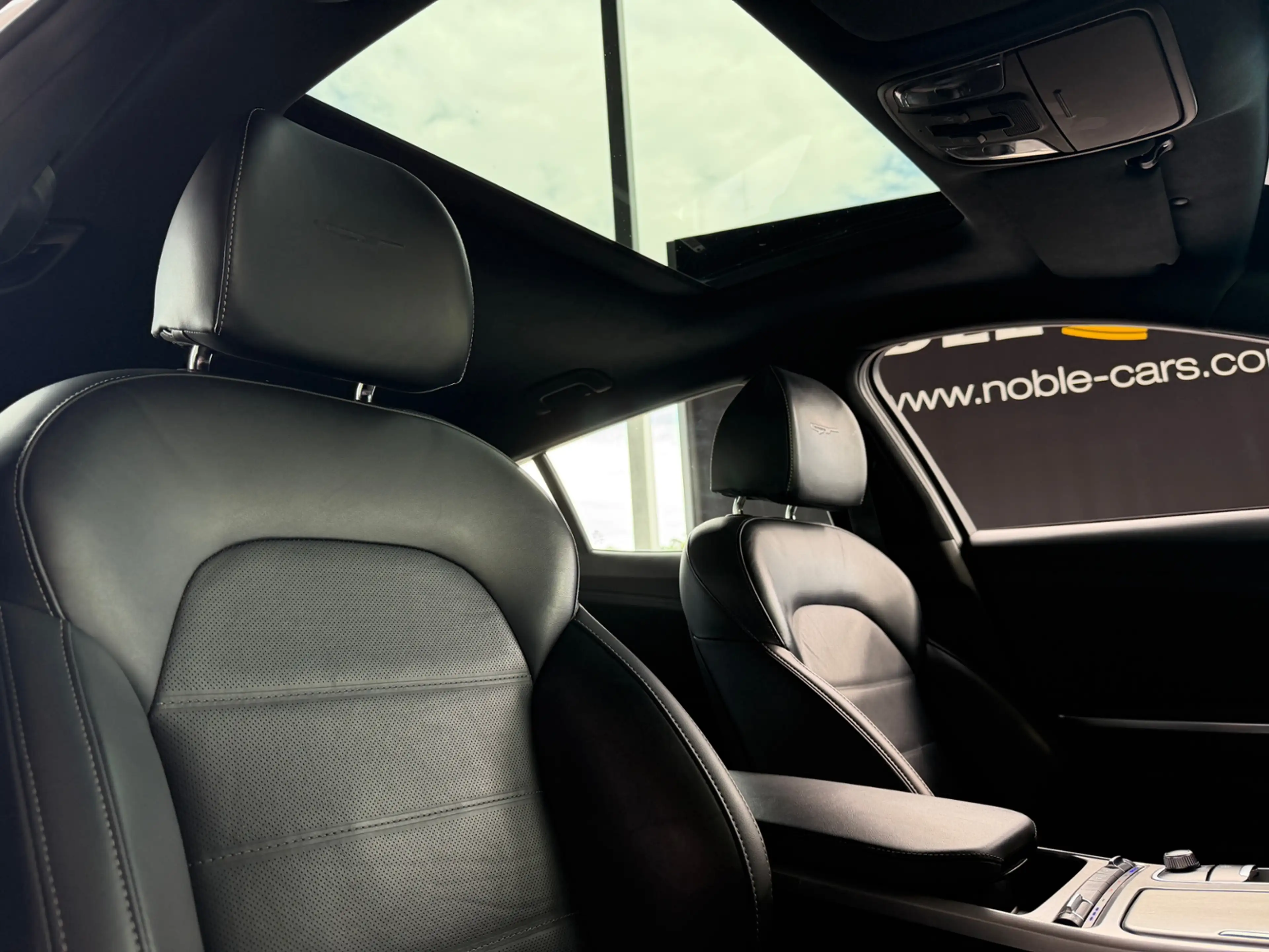 Kia Stinger GT 4WD PANO H/K LED NAV RFK SHZ — photo 8