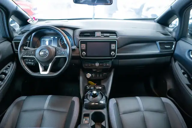 Nissan Leaf view 8