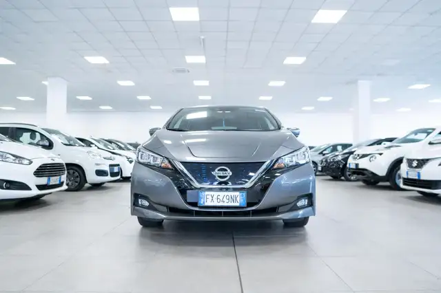 Nissan Leaf view 3