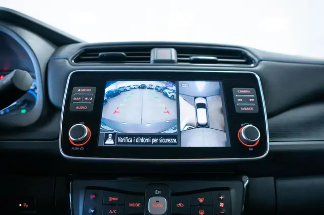 Nissan Leaf view 13
