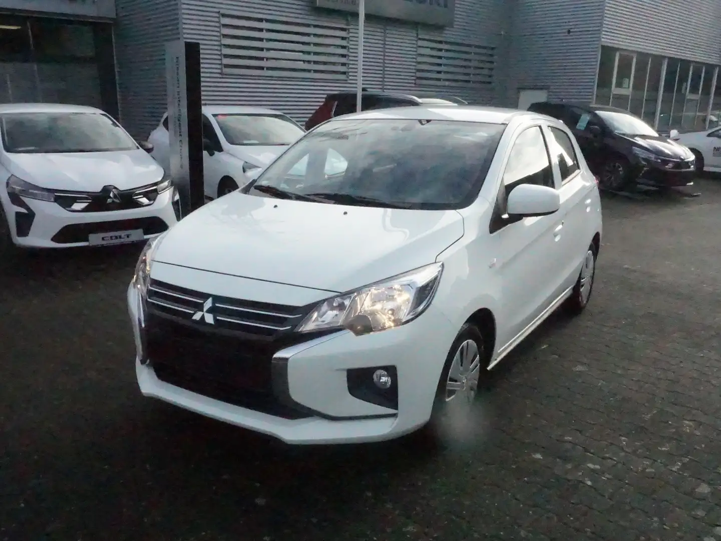 Mitsubishi Space Star Intro Edition Weiß - 1