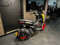 Aprilia SR GT 200 Geel - thumbnail 2
