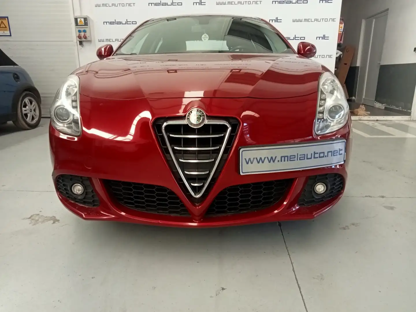 Alfa Romeo Giulietta 1.6JTDm Distinctive Mauve - 1
