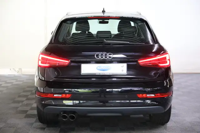 Audi Q3 view 6