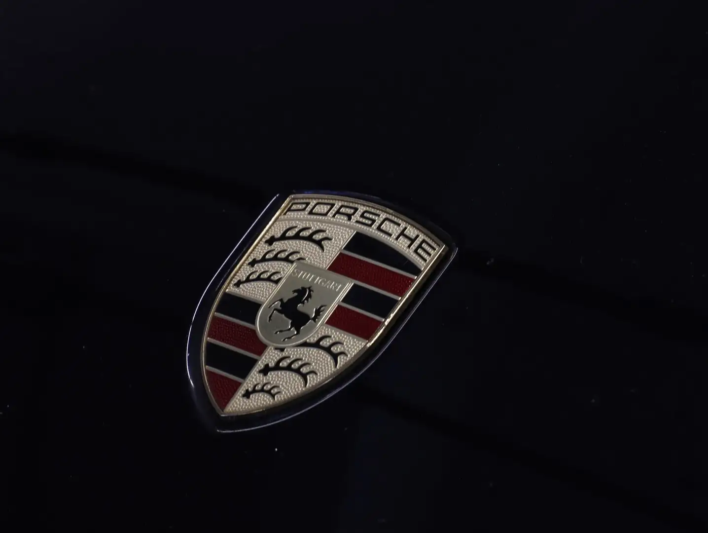 Porsche Macan Schwarz - 2