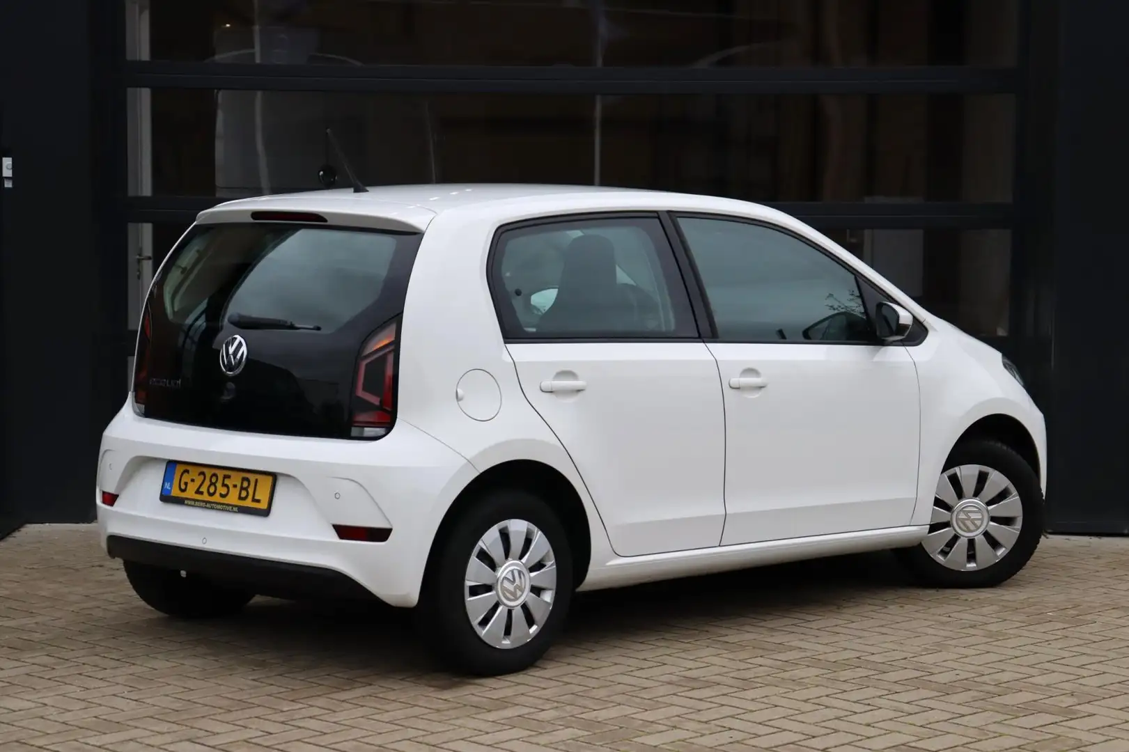 Volkswagen up! 1.0 EcoFuel move up! NAP | |Eerste Eigenaar | Benz Wit - 2