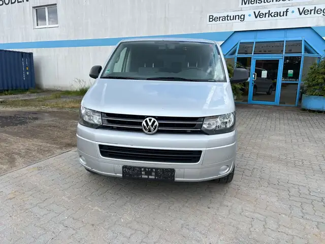 Volkswagen T5 Multivan 2.0DIESEL 140PS BETT TISCH STANDHEIZ