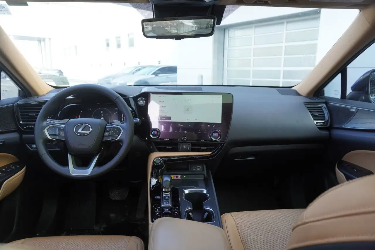 Lexus NX снимка Lexus NX
