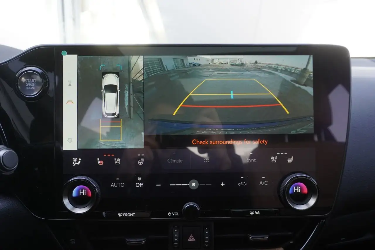 Lexus NX снимка Lexus NX