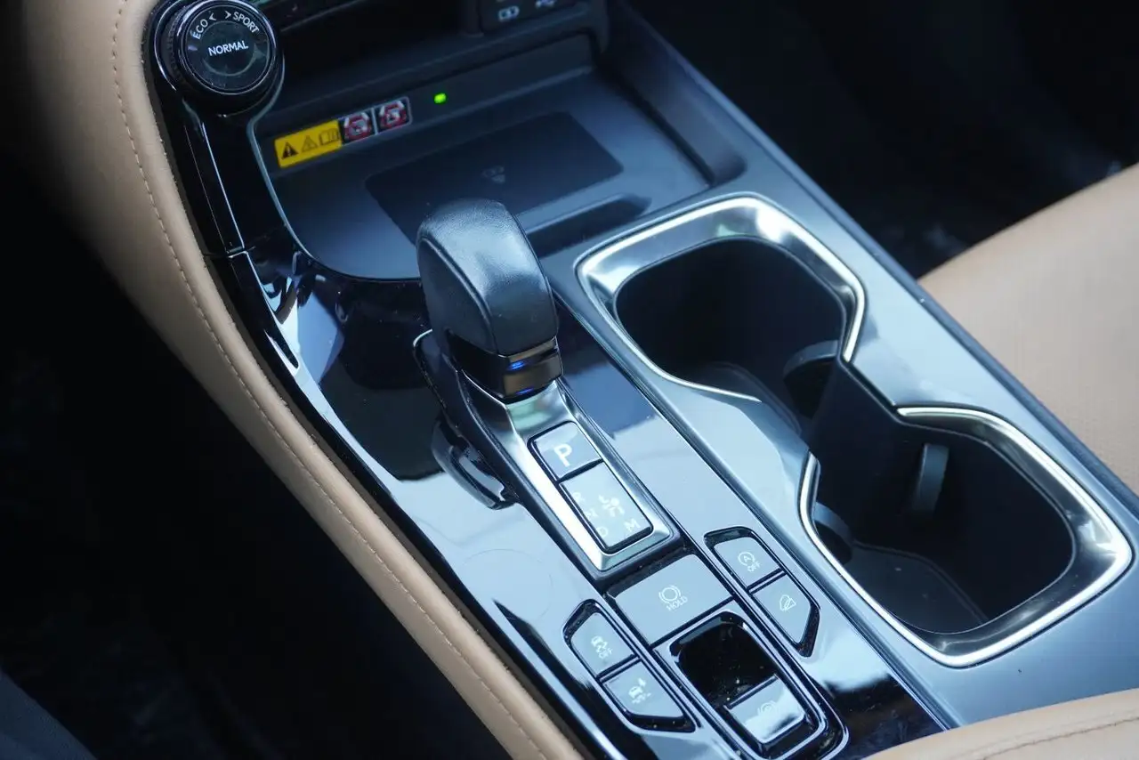 Lexus NX снимка Lexus NX