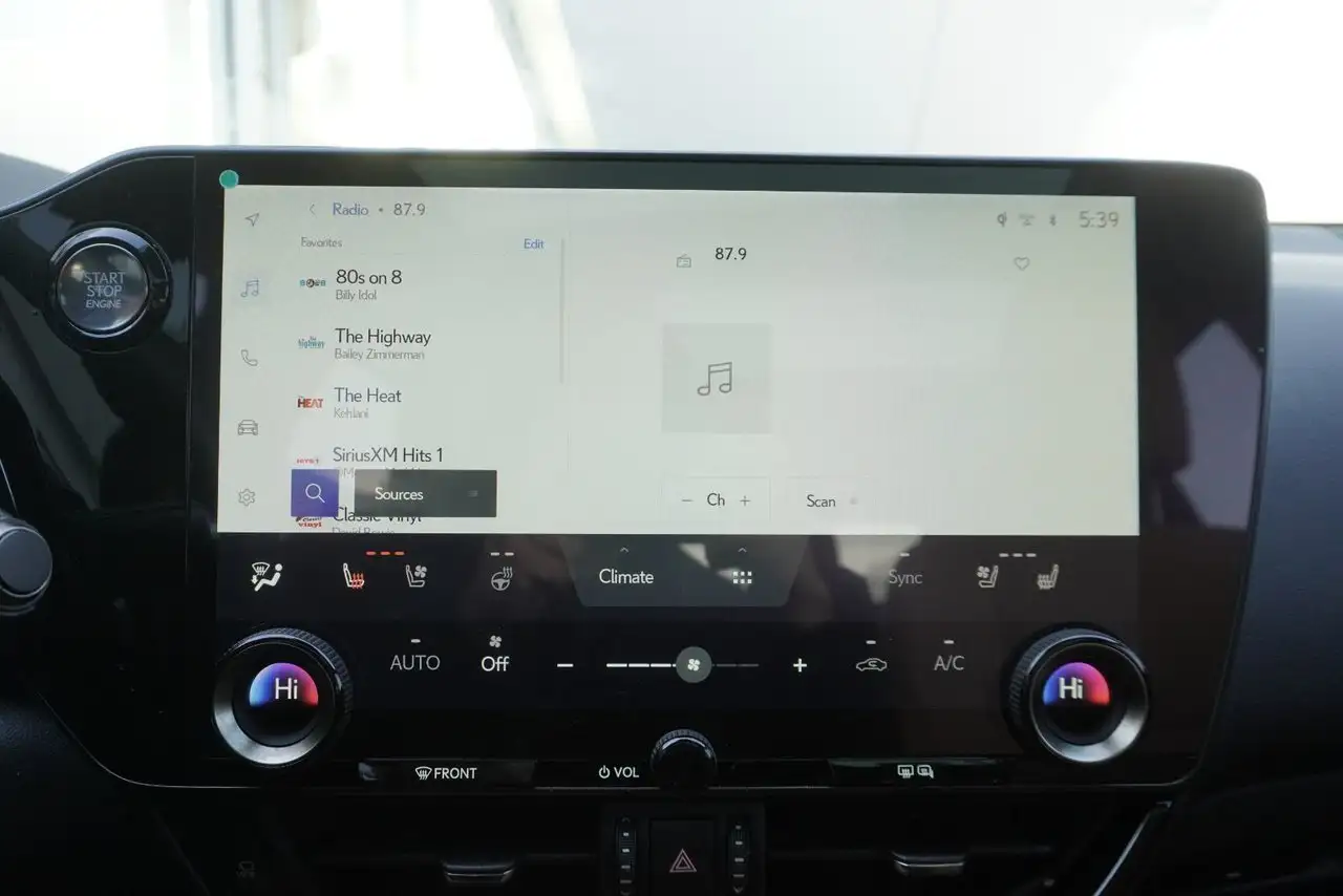 Lexus NX снимка Lexus NX