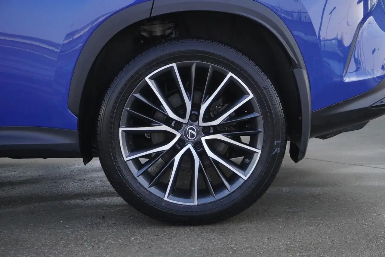 Lexus NX снимка Lexus NX
