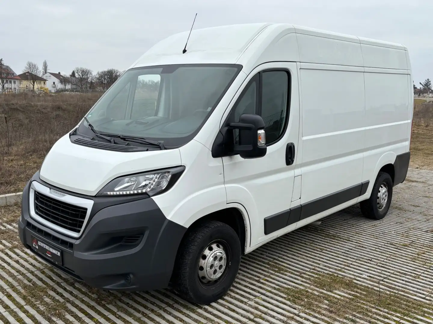 Peugeot Boxer Kasten Hochraum 333 L2H2 Avantage Edition Bílá - 1