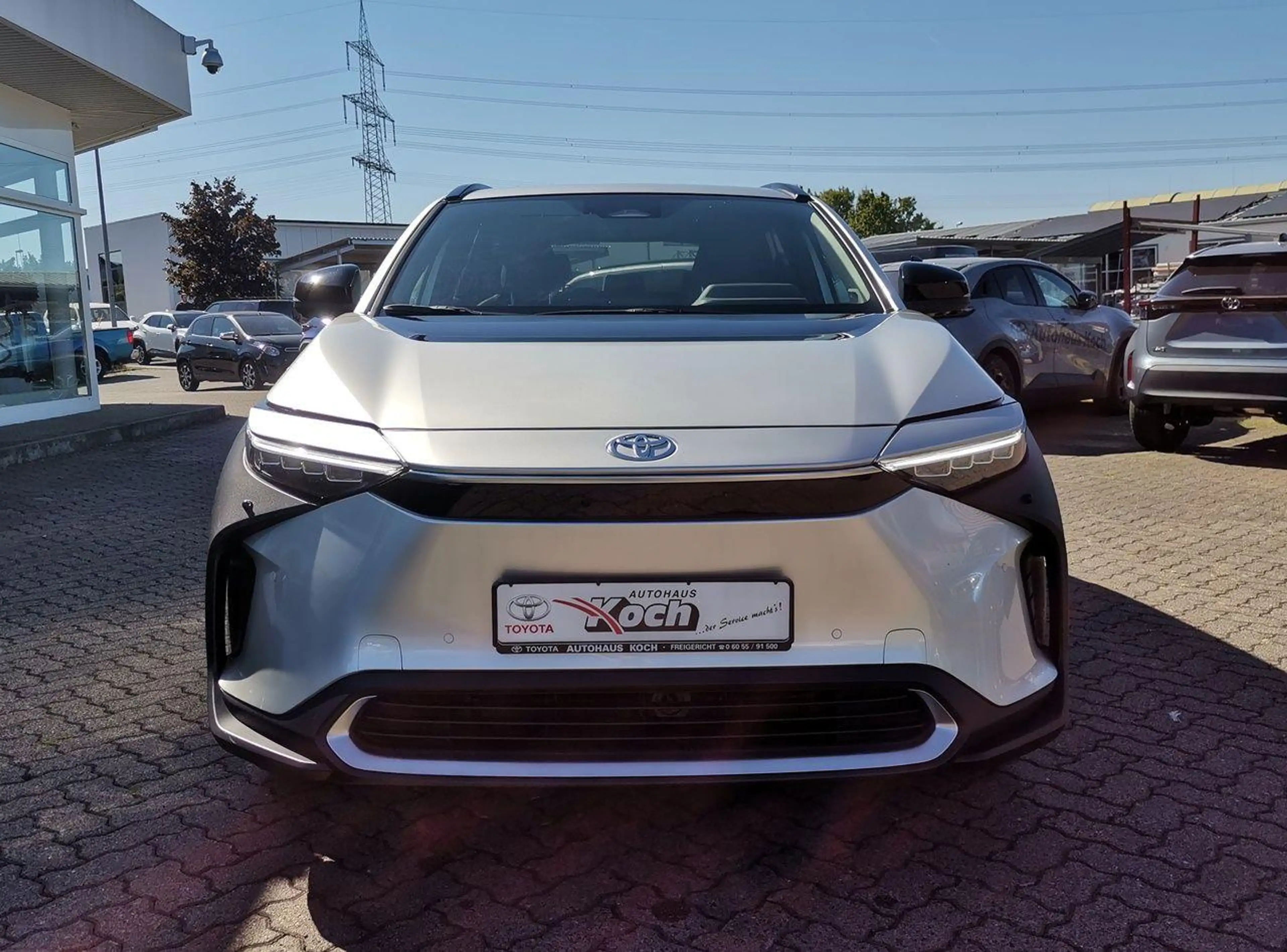 Toyota bZ4X FWD — photo 2