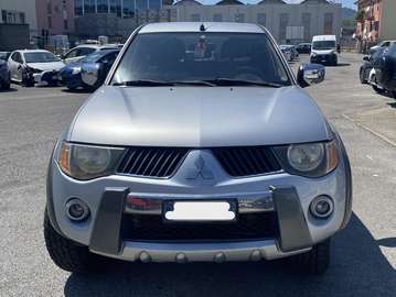L200 c.cab 2.5 tdi Invite 4wd 115cv