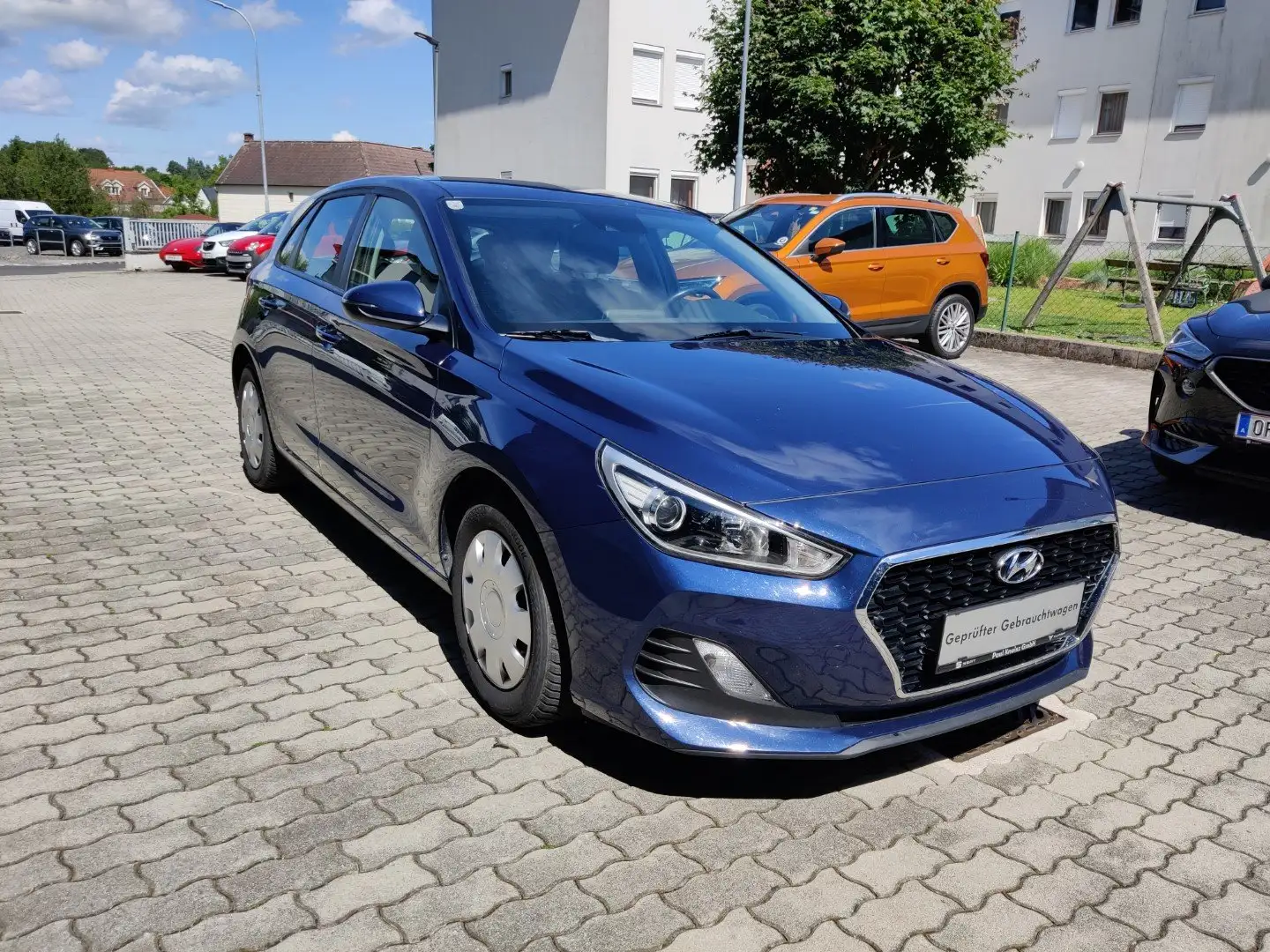 Hyundai i30 i30 Entry 1,4 101 PS Blau - 1
