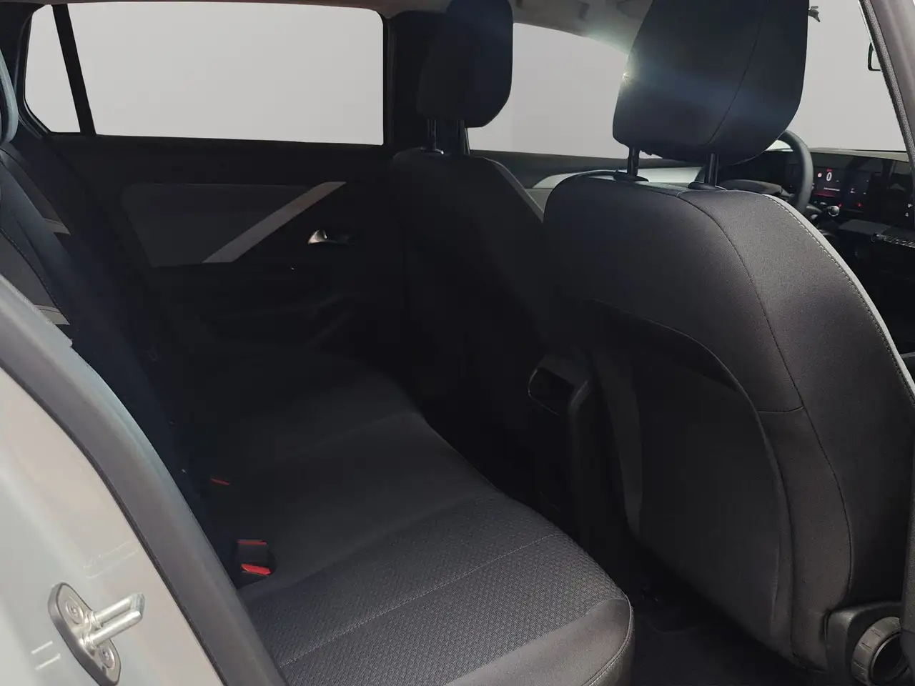 Opel Astra Turbo S/S Edition *PDC/APP Connect/Airco auto* 17